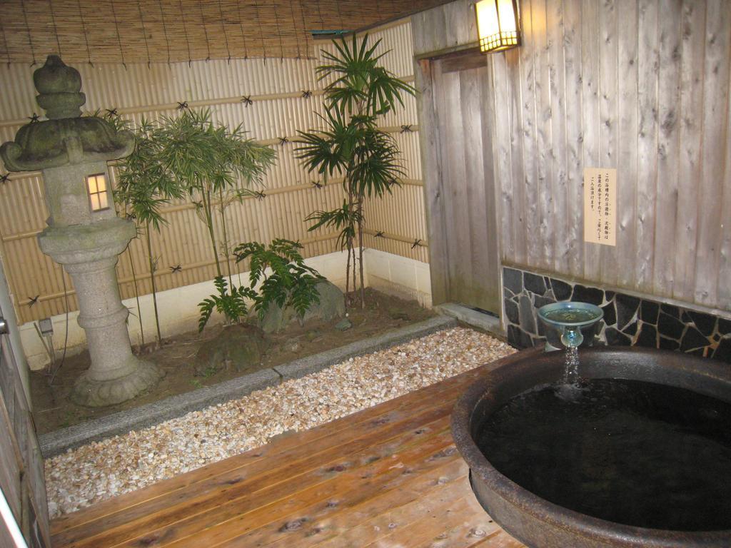 Utsumionsen Ichizu Hotel Aichi Exterior photo