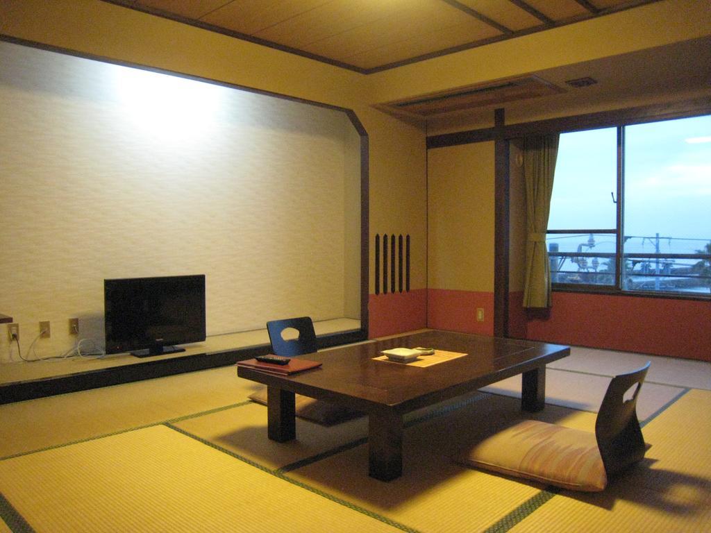 Utsumionsen Ichizu Hotel Aichi Exterior photo