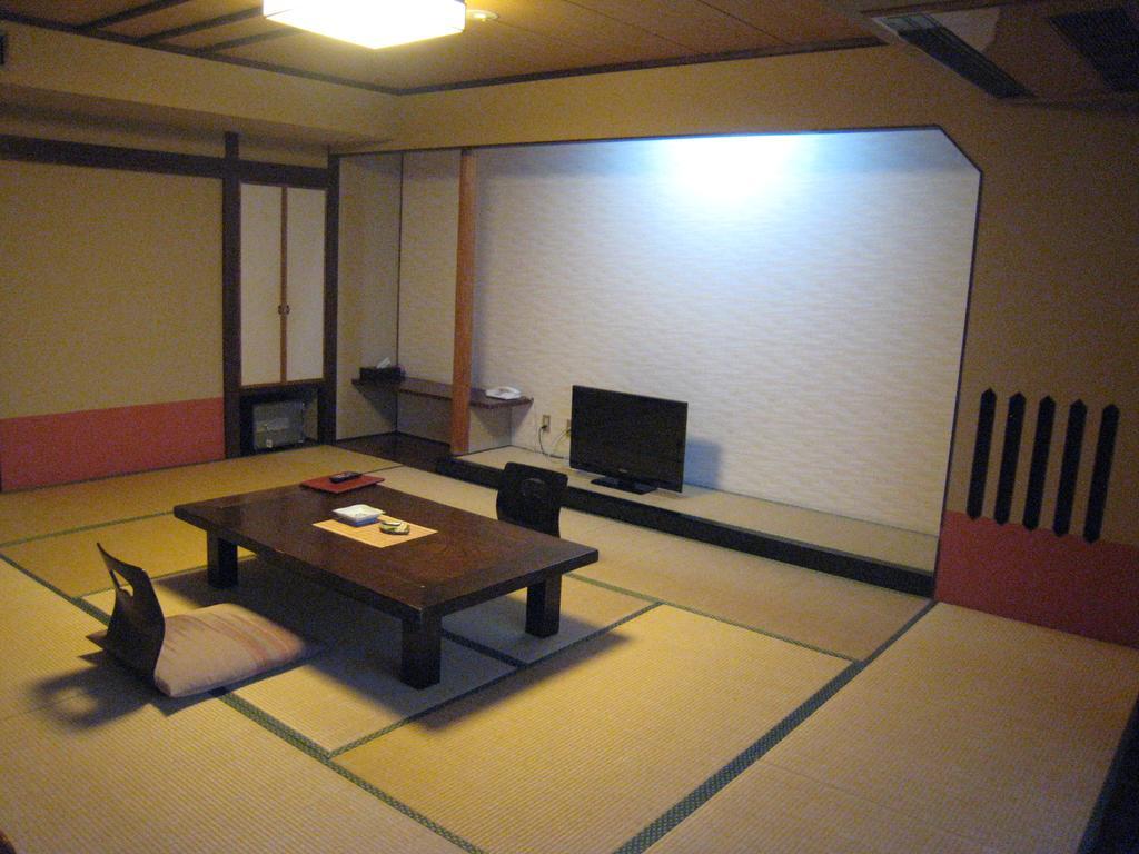Utsumionsen Ichizu Hotel Aichi Exterior photo