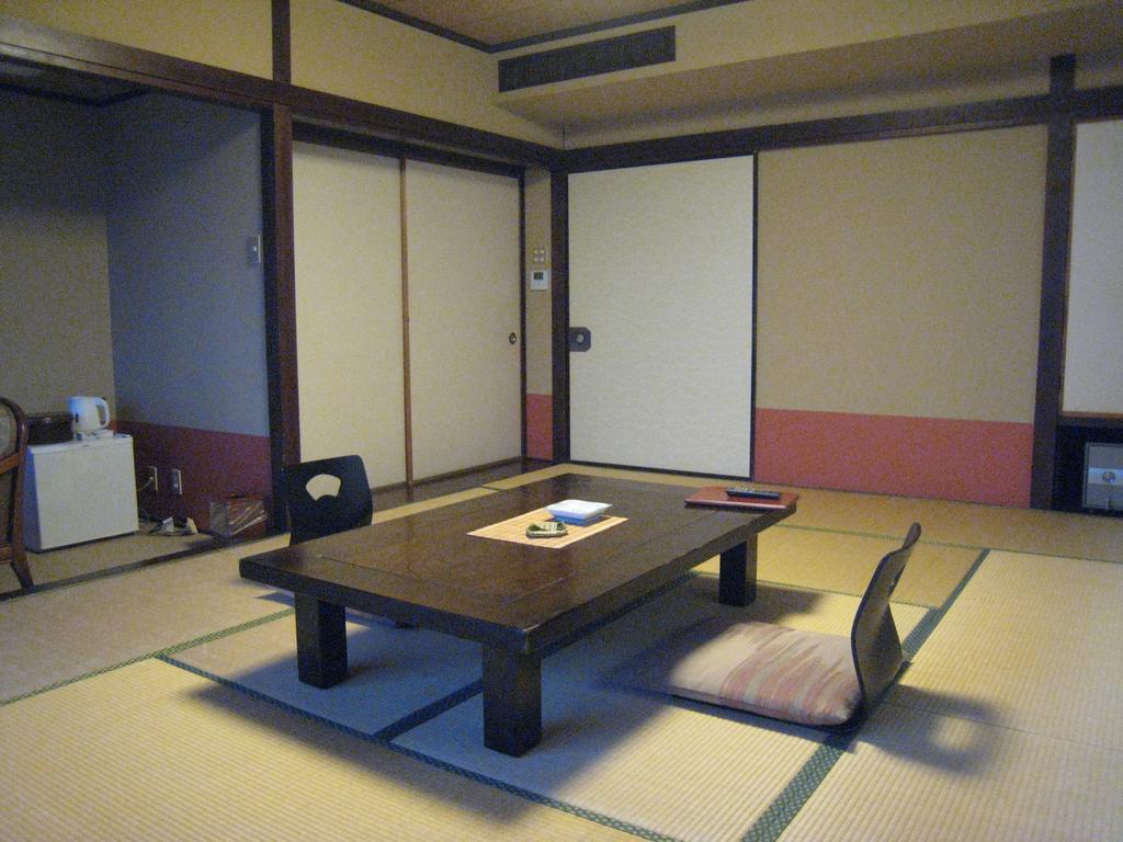 Utsumionsen Ichizu Hotel Aichi Exterior photo