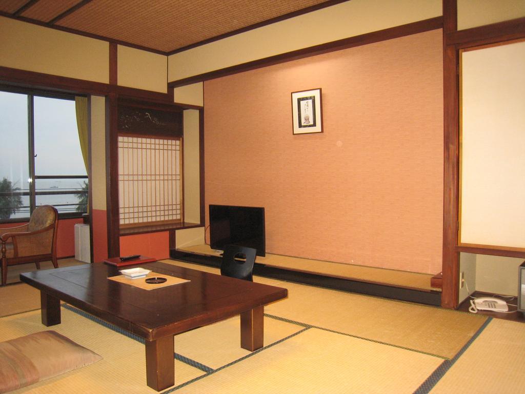 Utsumionsen Ichizu Hotel Aichi Exterior photo